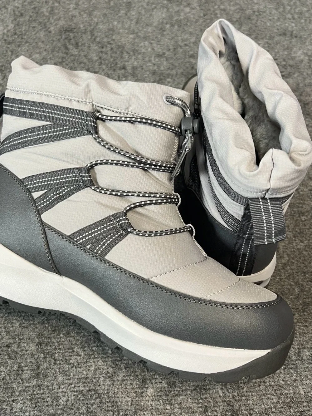 Lands' End Women's Light Gray and Charcoal Winter Rain Boots